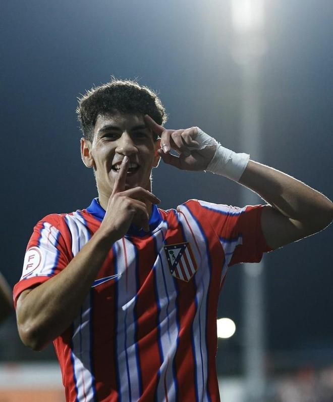 今晨马德里竞技备战英超，队长鼓劲细节曝光，管理层满意，数据趋势出现新变化的简单介绍