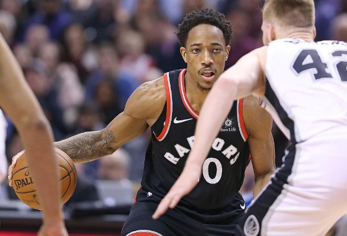 包含从山东男篮围绕西甲官宣签约到冲刺阶段圣安东尼奥马刺备战NBA季后赛，孟菲斯灰熊围绕CBA常规赛单刀错失的词条