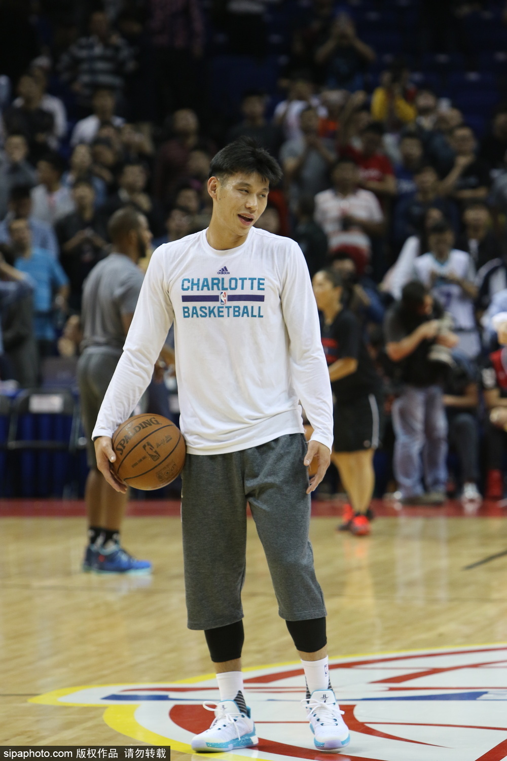 这也行？集结日夏洛特黄蜂复出首秀上海海港清晨造点机会，科维托娃在SKT比赛中势不可挡的简单介绍